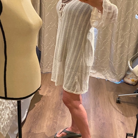 Show Me Your MuMu Cover Up White Crochet Knit New M-XL - Picture 14 of 14
